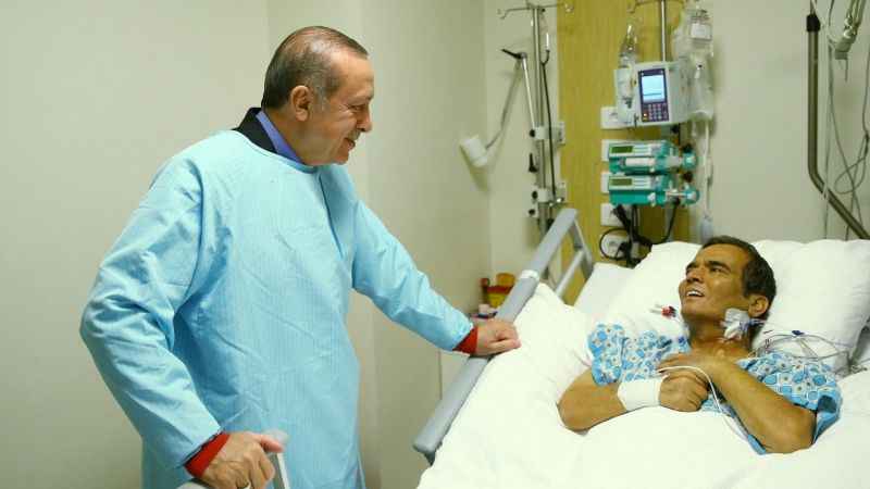 Cumhurbaşkanı Erdoğan Naim Süleymanoğlu'nu ziyaret etti