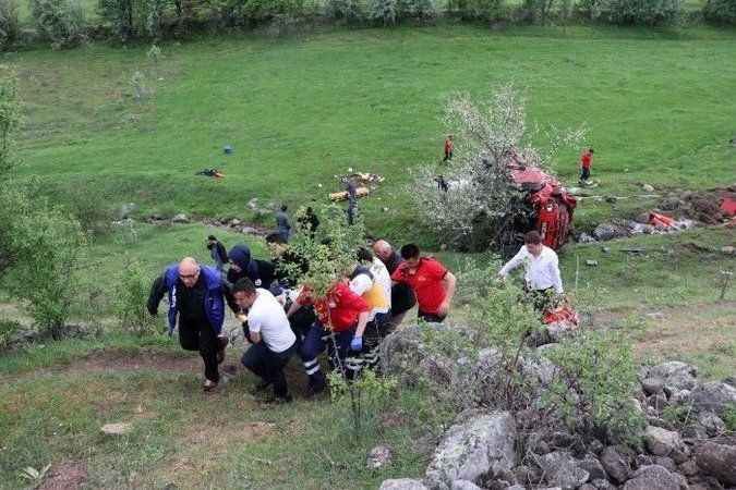 SAĞLIK DURUMU CİDDİYETİNİ KORUYOR

Ambulansla Bolu İzzet Baysal Devlet Hastanesi Köroğlu Ünitesi Acil Servisine kaldırılan Kabakcıoğlu'nun sağlık durumunun ciddiyetini koruduğu öğrenildi.