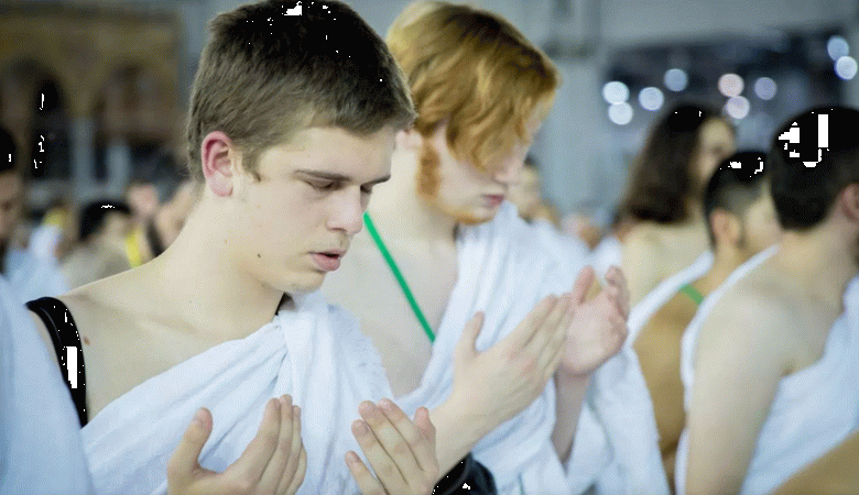 İslam'ı kabul ettikten sonra ilk kez umre yapan Avrupalılar