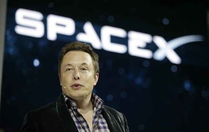 SpaceX uzaya astronot gönderdi! Elon Musk'a ölüm tehdidi
