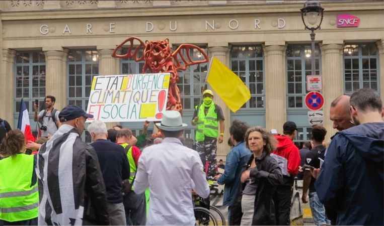 Fransa’da Sarı Yelekliler yeniden sokaklarda!
