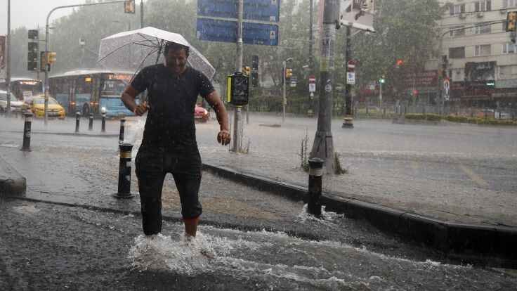 Meteoroloji uyardı: İstanbul sağanak yağışlı! İşte hava durumu