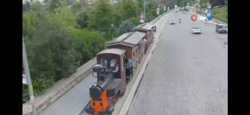 Yüzyıllık nostaljik tren yeniden raylarda