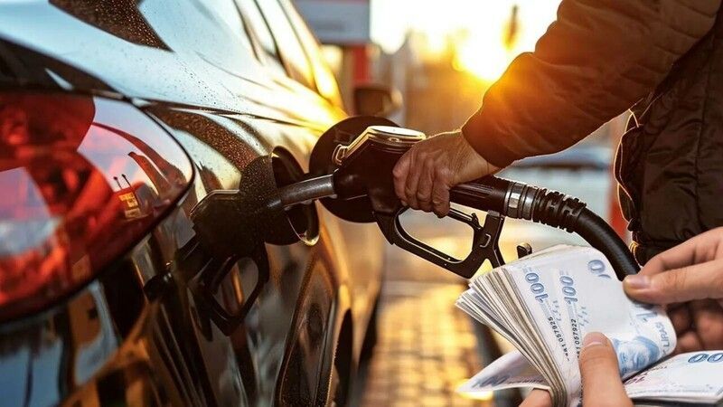2 Mart akaryakıt fiyatları açıklandı: Zam veya indirim var mı? İşte güncel pompa rakamları..-2