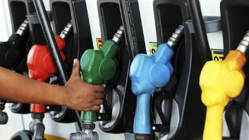 Depoları doldurabilirsiniz! Benzine beklenen dev indirim geldi