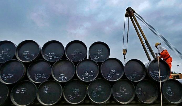 Dolar zayıfladı; brent petrol yükselişe geçti! Akaryakıta yeni bir zam gelir mi?