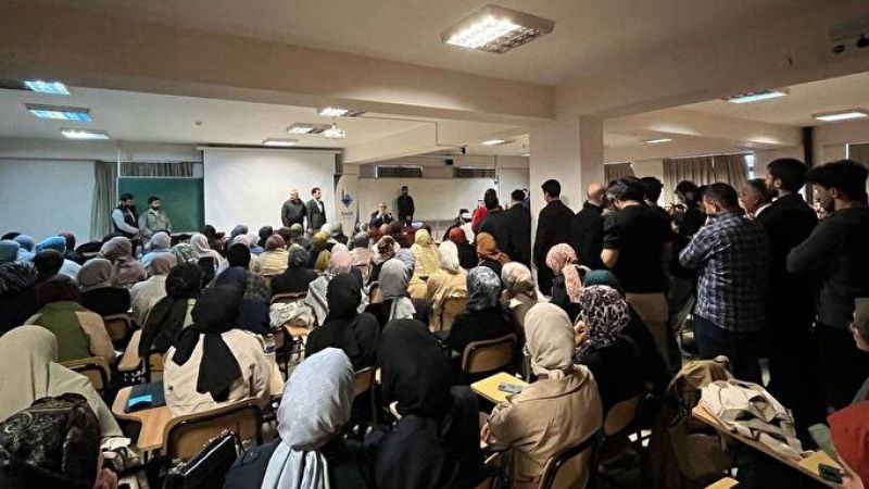 Boğaziçi Üniversitesi’nde bir grup nasipsizden Nurettin Yıldız’a provokasyon: Polisin üzerine yürüdüler