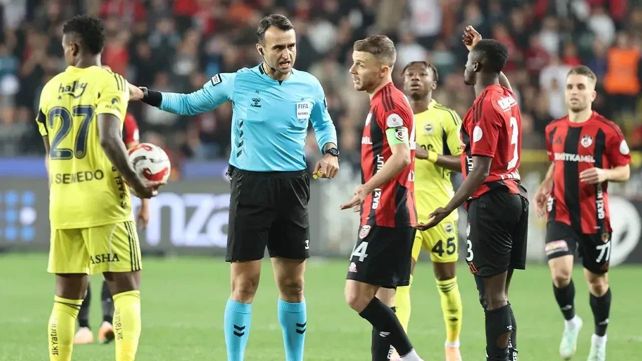 Gaziantep FK - Fenerbahçe maçının tartışmalı pozisyonları: Kırmızı kart kararı doğru muydu?