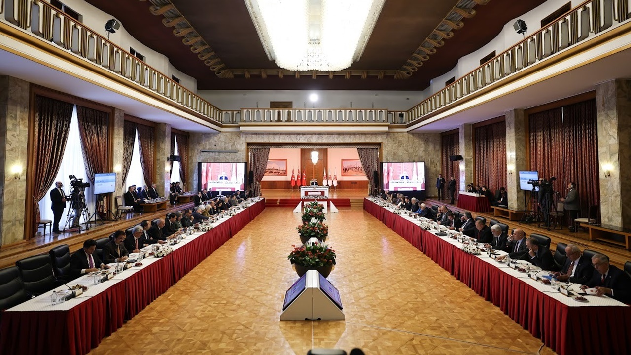 32 “Evet” Ile Meclis Heyeti İmralı’ya Uğurlanacak 3