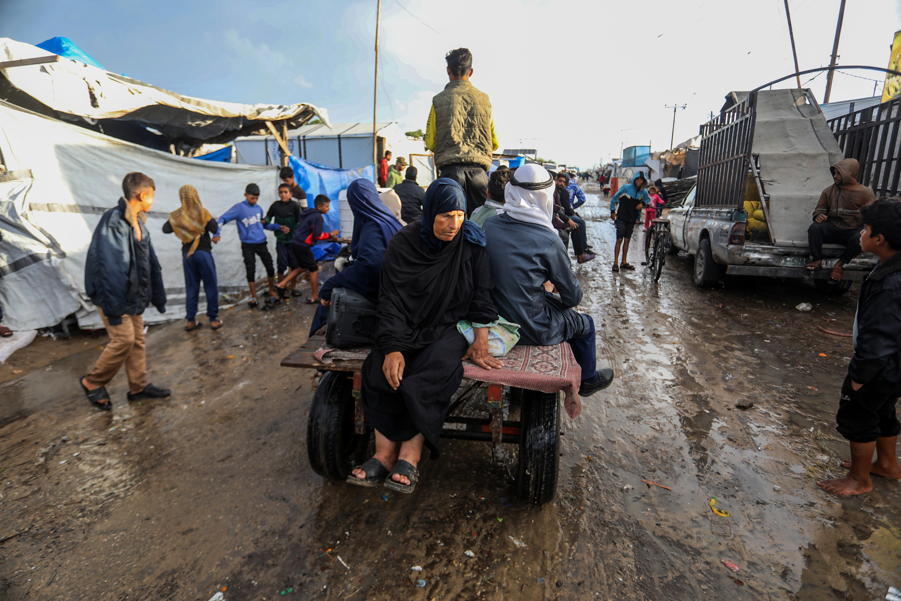 A A 20251115 39713967 39713946 G A Z Z E D E B I R I K E N Y A G M U R S U L A R I C A D I R L A R D A K A L A N F I L I S T I N L I L E R I N Y A S A M I N I Z O R L A S T I R D I