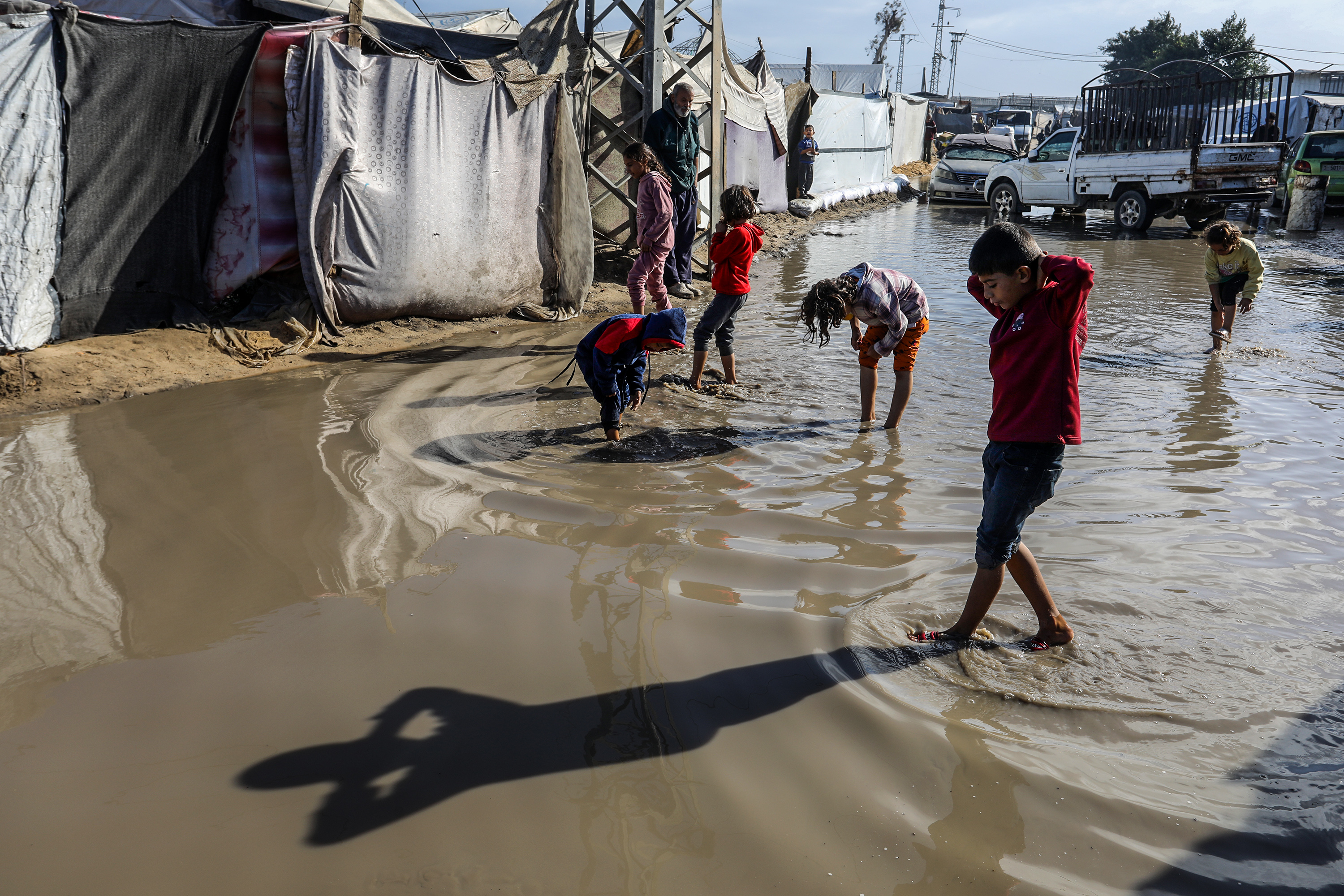 A A 20251115 39713967 39713951 G A Z Z E D E B I R I K E N Y A G M U R S U L A R I C A D I R L A R D A K A L A N F I L I S T I N L I L E R I N Y A S A M I N I Z O R L A S T I R D I