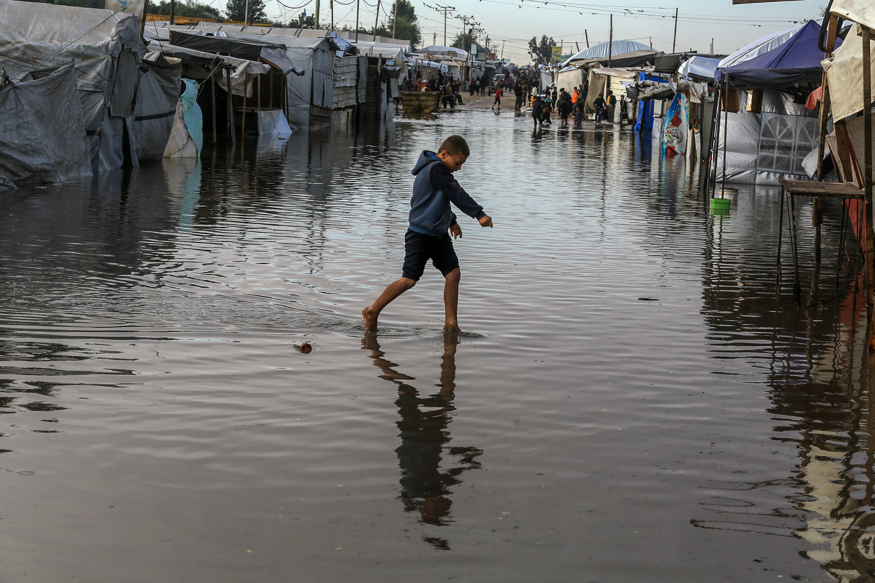 A A 20251115 39713967 39713953 G A Z Z E D E B I R I K E N Y A G M U R S U L A R I C A D I R L A R D A K A L A N F I L I S T I N L I L E R I N Y A S A M I N I Z O R L A S T I R D I