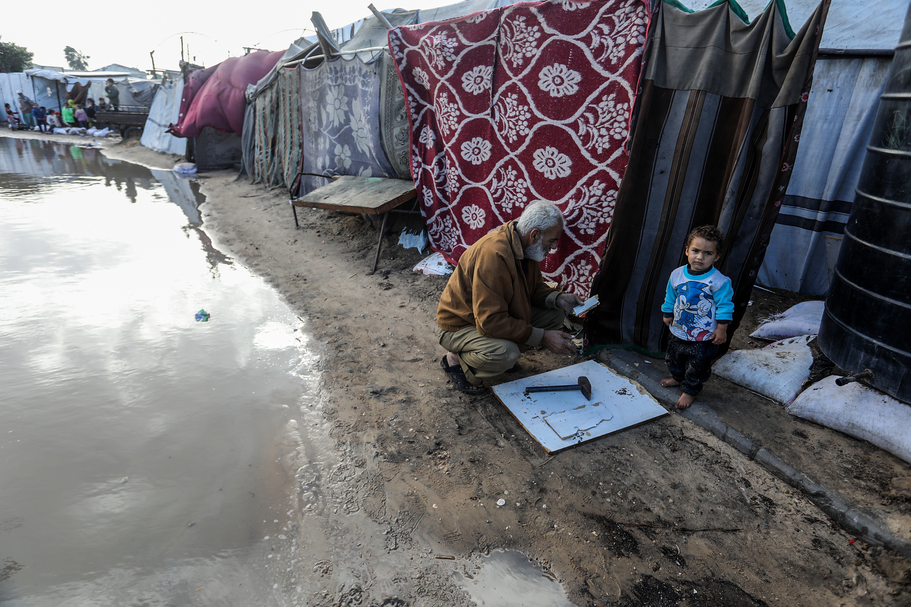 A A 20251115 39713967 39713959 G A Z Z E D E B I R I K E N Y A G M U R S U L A R I C A D I R L A R D A K A L A N F I L I S T I N L I L E R I N Y A S A M I N I Z O R L A S T I R D I