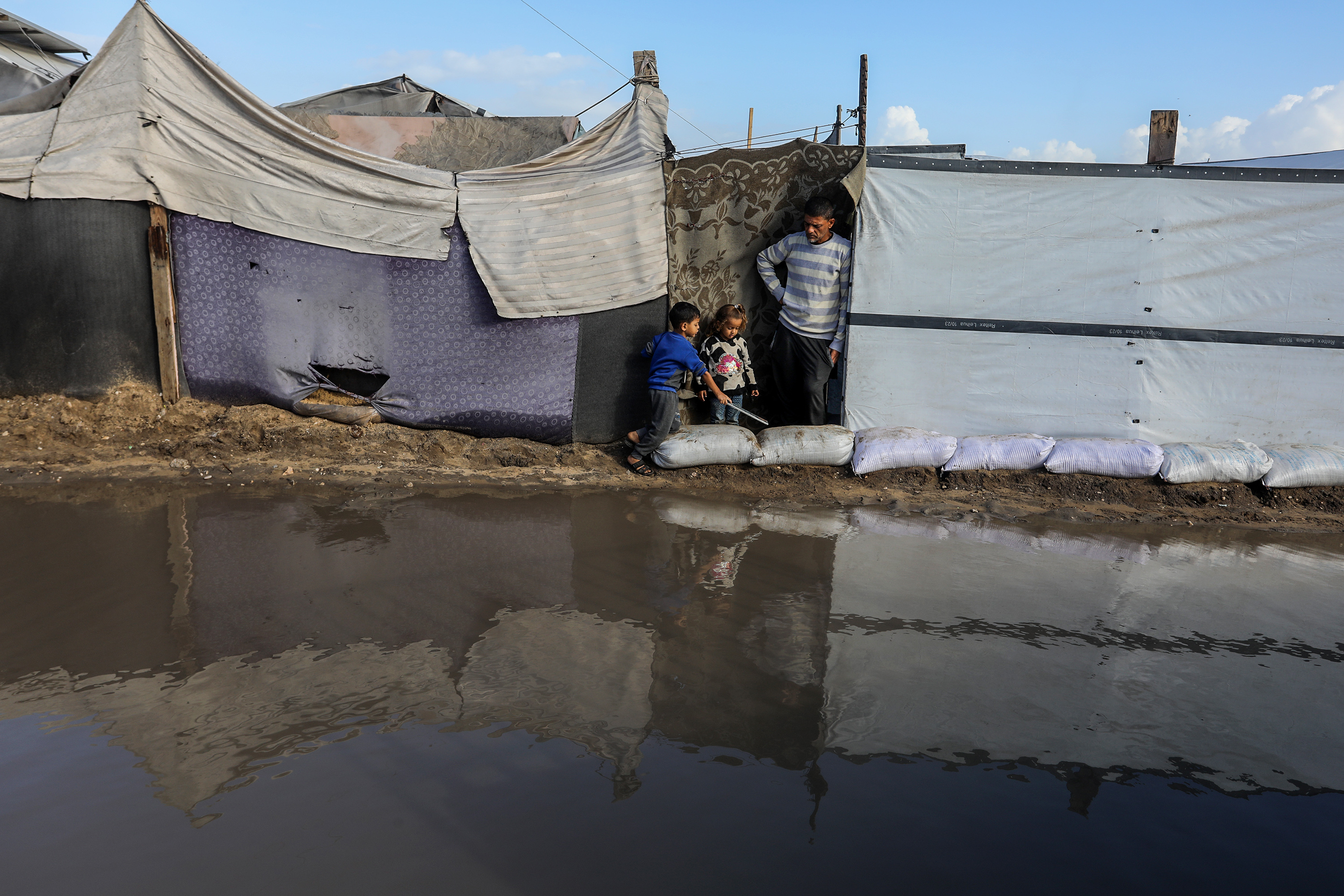 A A 20251115 39713967 39713960 G A Z Z E D E B I R I K E N Y A G M U R S U L A R I C A D I R L A R D A K A L A N F I L I S T I N L I L E R I N Y A S A M I N I Z O R L A S T I R D I