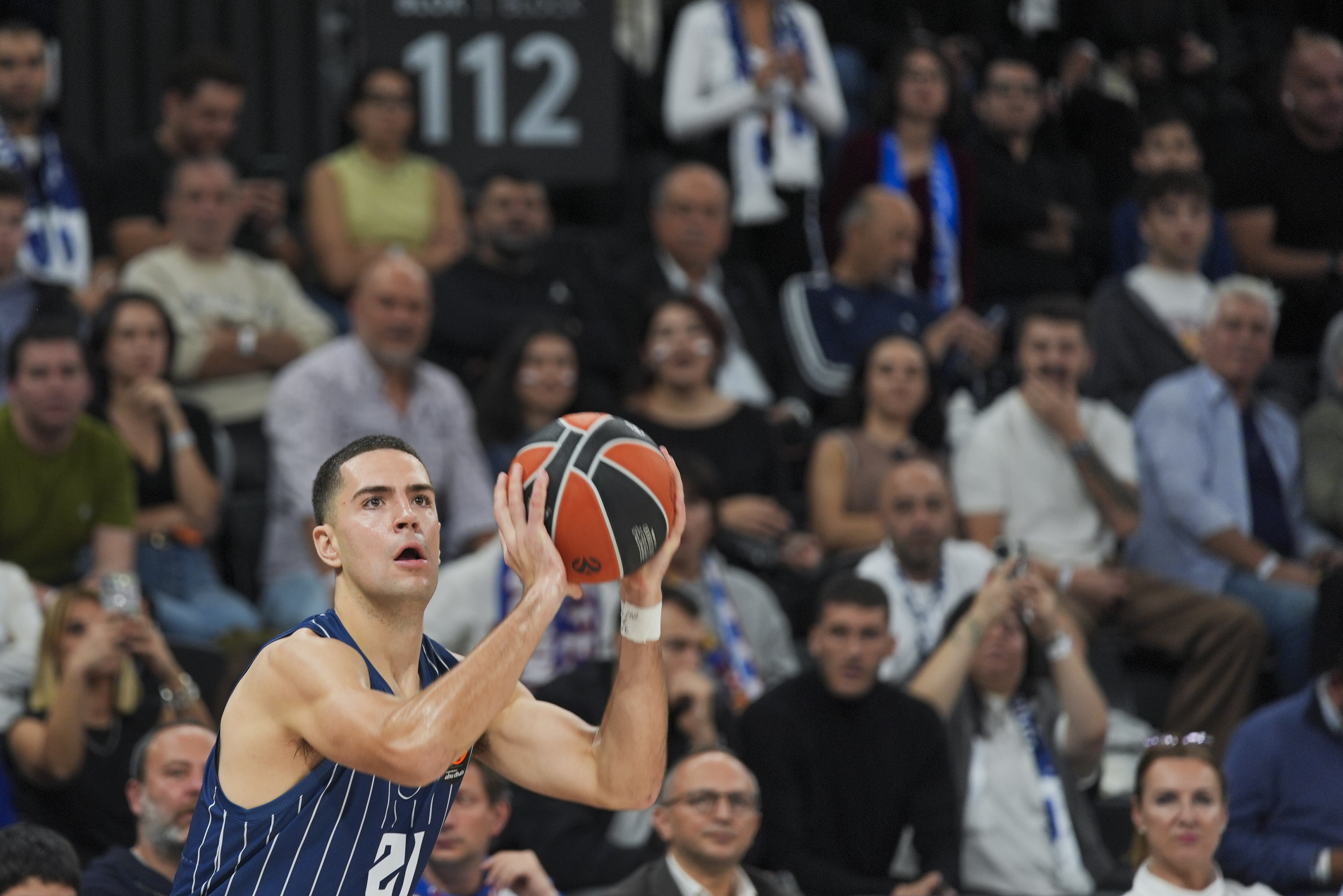 Anadolu Efes, Barcelona'yı Devirdi! İşte Maçın Skoru (6)