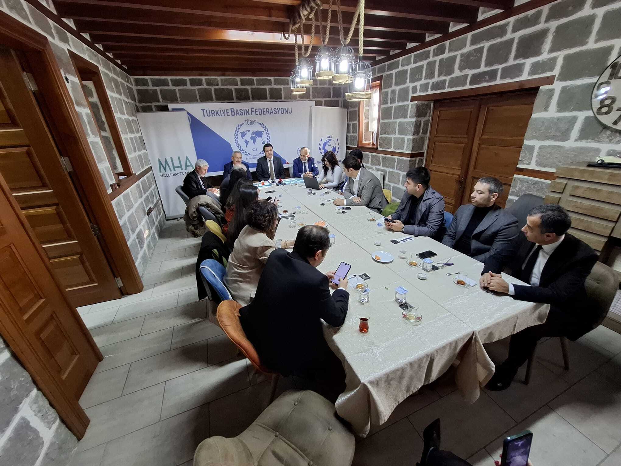 Arıkan Tübaf Buluşmasında Gündeme Ilişkin Net Mesajlar Verdi Yrp Ile Birleşmeyeceğiz (1)-2