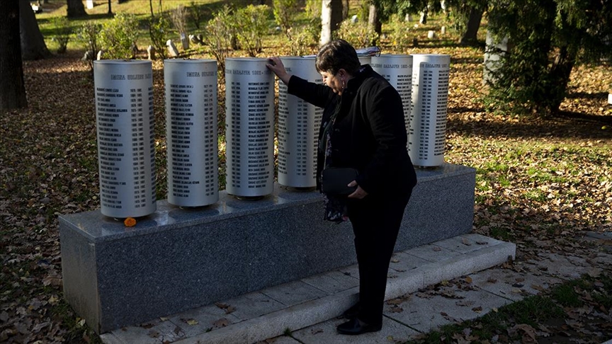 Bosnalı Mazlumların Yaraları Tazelendi... Sniper Katiller Bulunsun 1