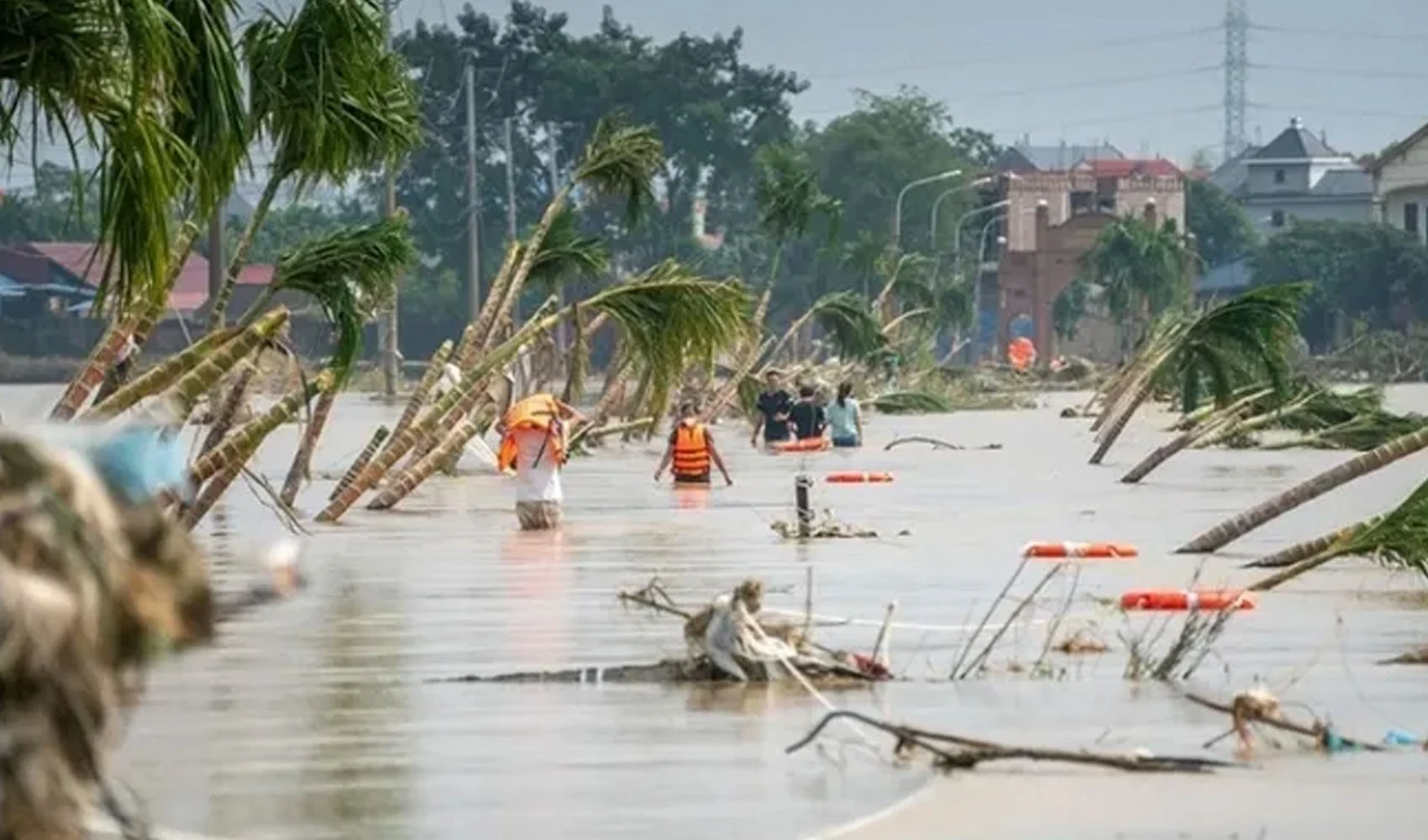 Dakikalar Içinde Oldu, Bilanço Ağırlaştı Vietnam’da Can Kaybı 55’E Çıktı!-1