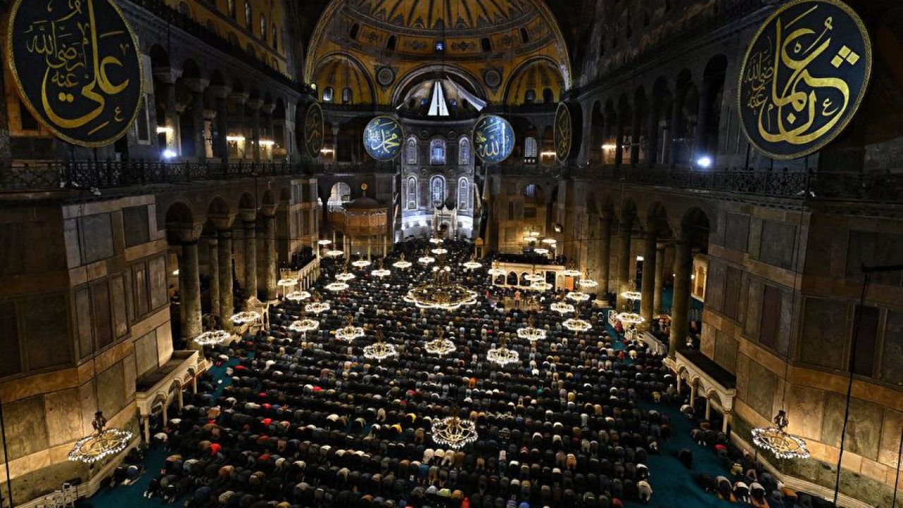 Diyanet'ten Fedakârlığın Zirvesi Îsâr Hutbesi! İşte 28 Kasım 2025 Cuma Hutbesi...a