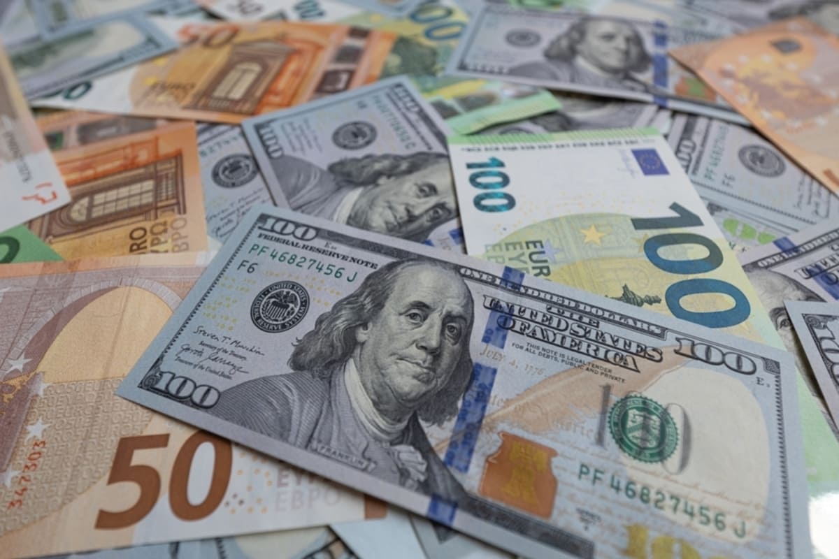 Döviz Ateşi Yükseliyor! Dolar Ve Euro Haftaya Yükselişle Başladı