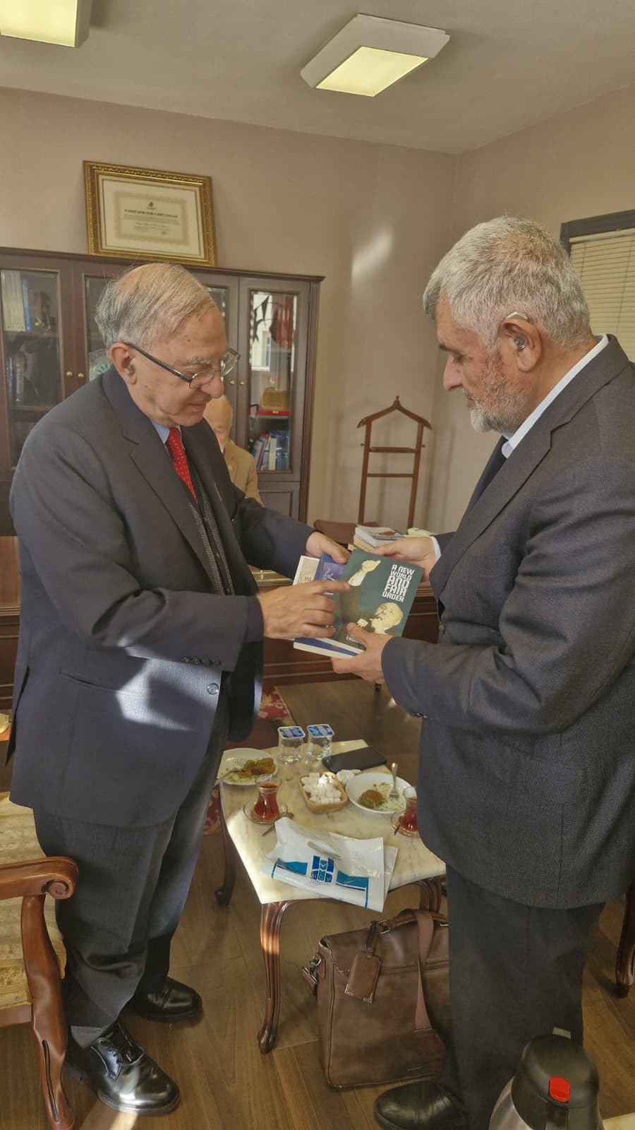 Dünya Keşmir Farkındalık Forumu Genel Sekreteri Fai, Esam’ı Ziyaret Etti!G