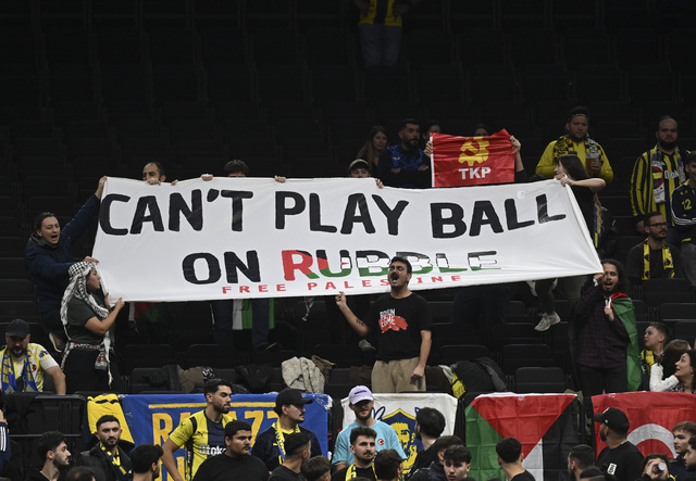 Fenerbahçe Taraftarından İsrail Tepkisi! Euroleague'deki Maça Filistin Mesajı Damga Vurdu (5)