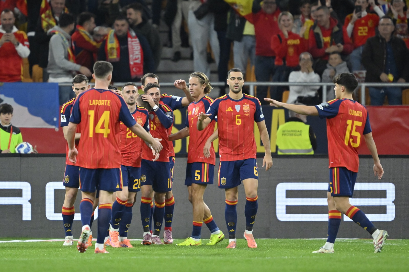 Futbol Devi İspanya’ya Futbol Dersi Verdik! Buraya Kadar Gol Yemeden Gelmişlerdi Ama Iki Gol Birden Attık (1)-3