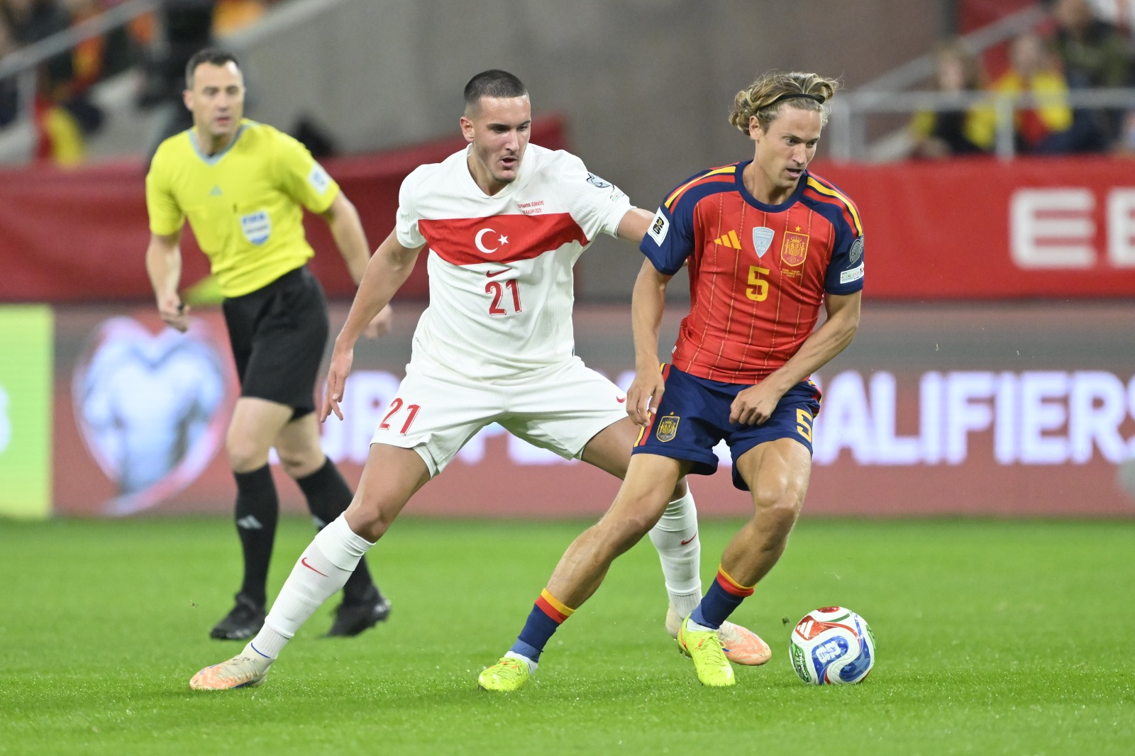 Futbol Devi İspanya’ya Futbol Dersi Verdik! Buraya Kadar Gol Yemeden Gelmişlerdi Ama Iki Gol Birden Attık (4)-1