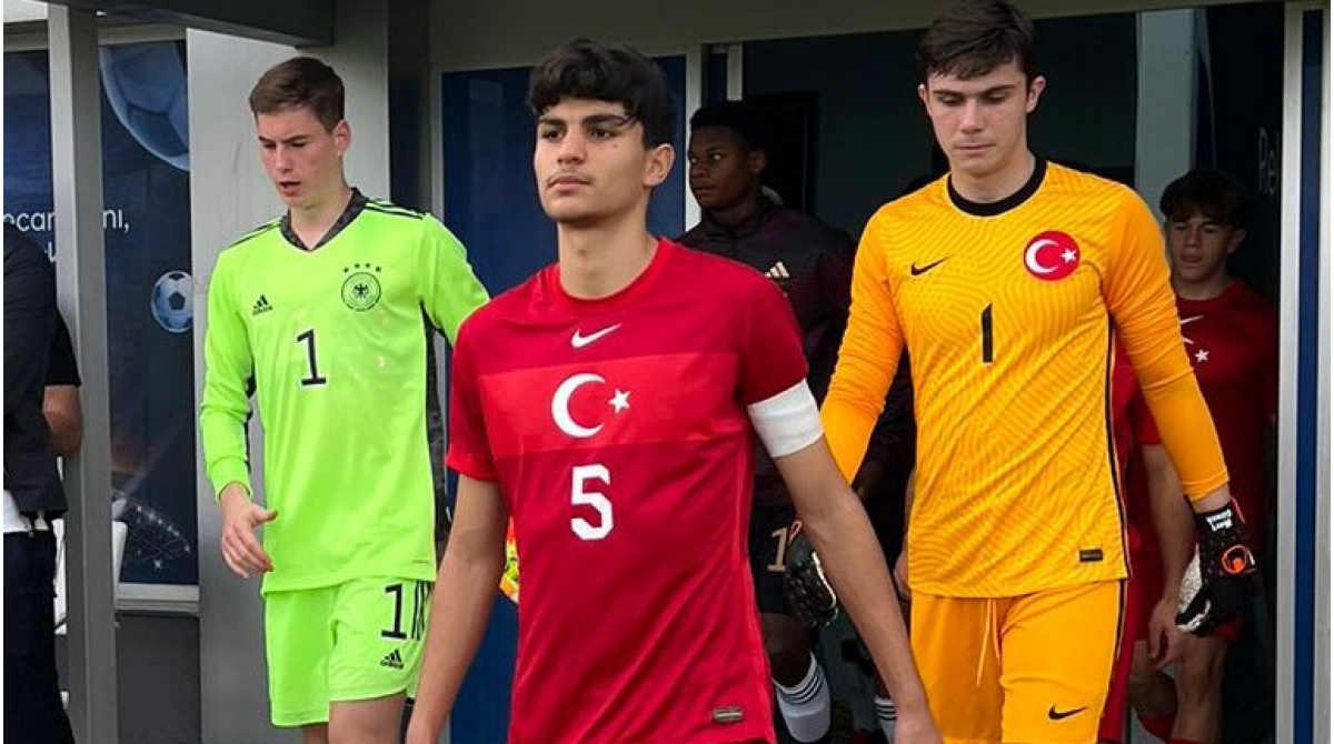 Galatasaray'a Süper Wonderkid! 8 Milyon Euroya Tamam Bu Iş (2)-1