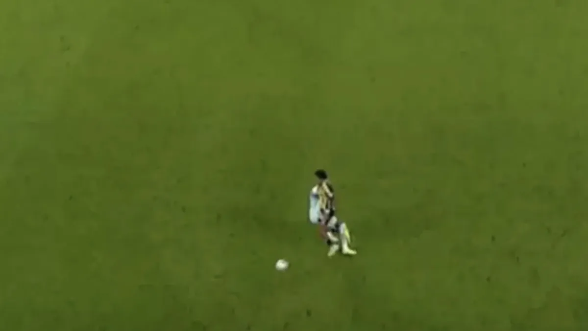 Galatasaray'ın Golü Ofsayt Mı, Fenerbahçe'ye Kırmızı Kart Çıkmalı Mıydı Dev Maçların Tartışmalı Hakem Kararları (3)-2