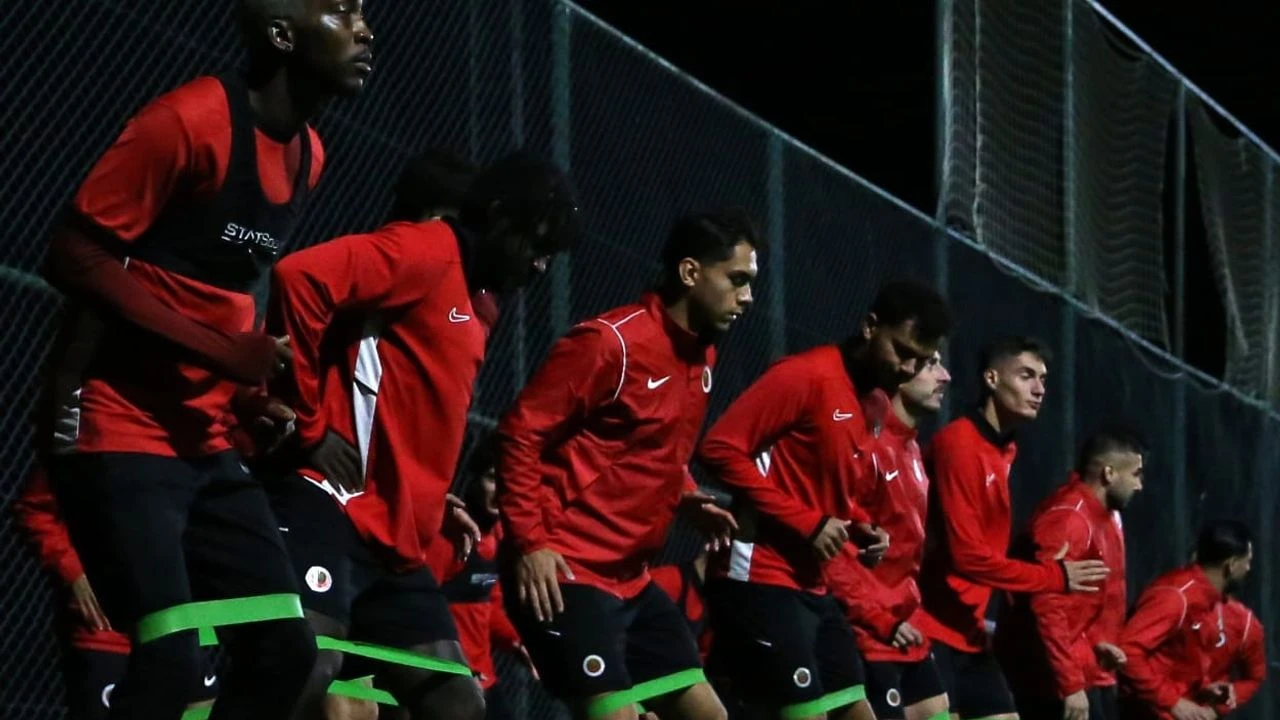 Gençlerbirliği, Son Hazırlık Maçında Antalyaspor’a Mağlup Oldu (1)