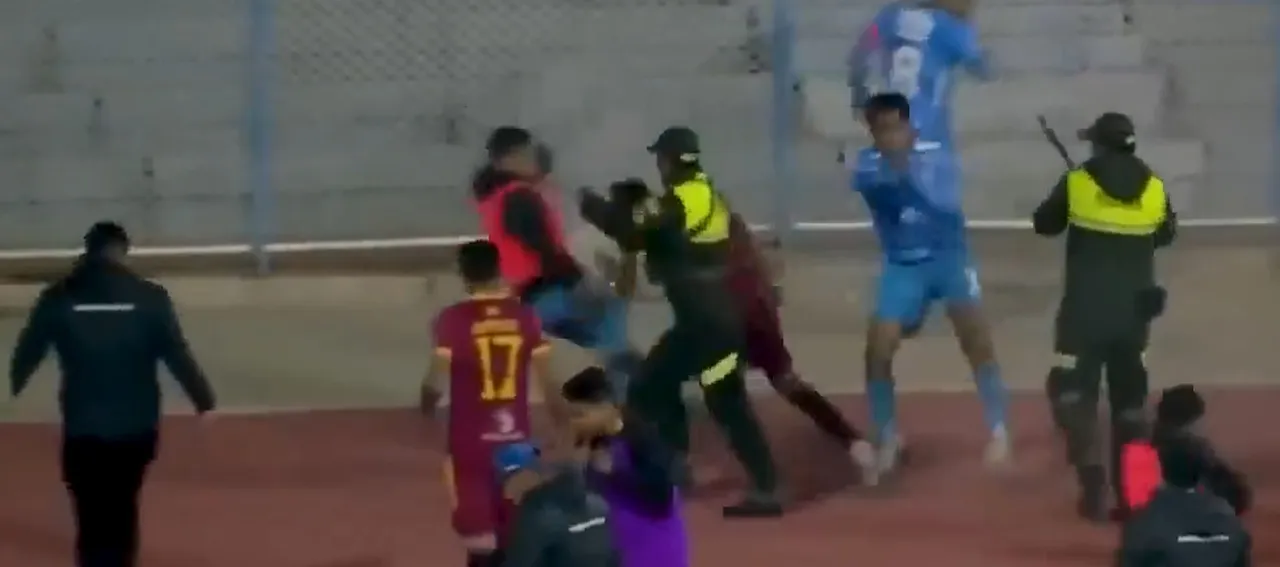 Ilk Maçtan Avantajı Bulunan Blooming, Toplamda 4 3'Lük Skorla Adını Yarı Finale Yazdıran Ekip Oldu. (2)