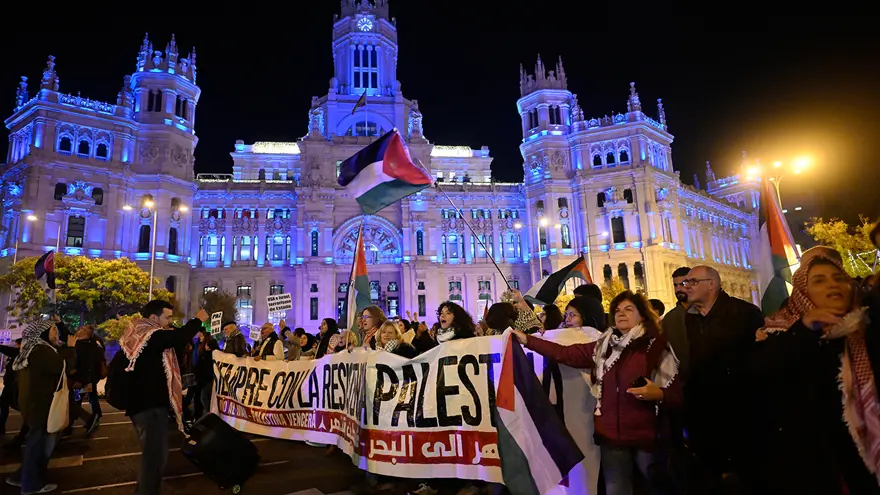 İspanya'da Sokaklar Filistin Için Inledi 40 Şehirde Tek Ses! (1)