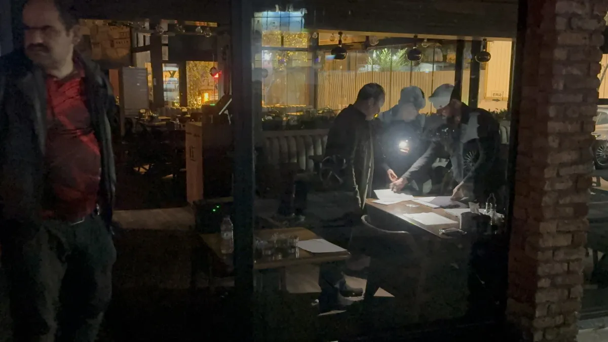 İstanbul’un Göbeğinde Skandal! 25 Kişi Aynı Restorandan Zehirlendi (2)