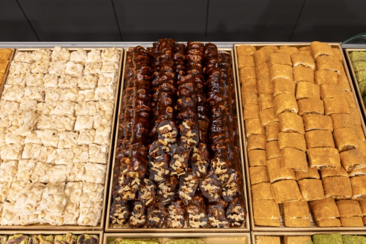 Kış İle Birlikte Satışlar Hızla Artıyor Cevizli Pekmezli Sucuk Talebi Zirveye Çıktı!V (2)