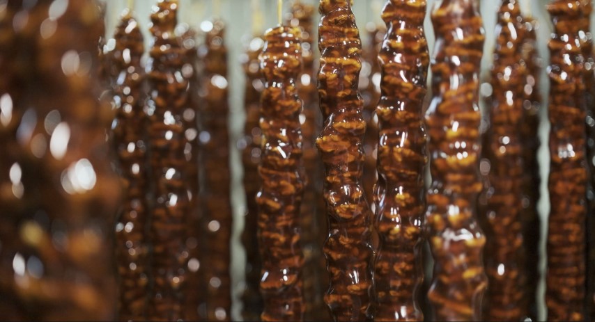 Kış İle Birlikte Satışlar Hızla Artıyor Cevizli Pekmezli Sucuk Talebi Zirveye Çıktı!V