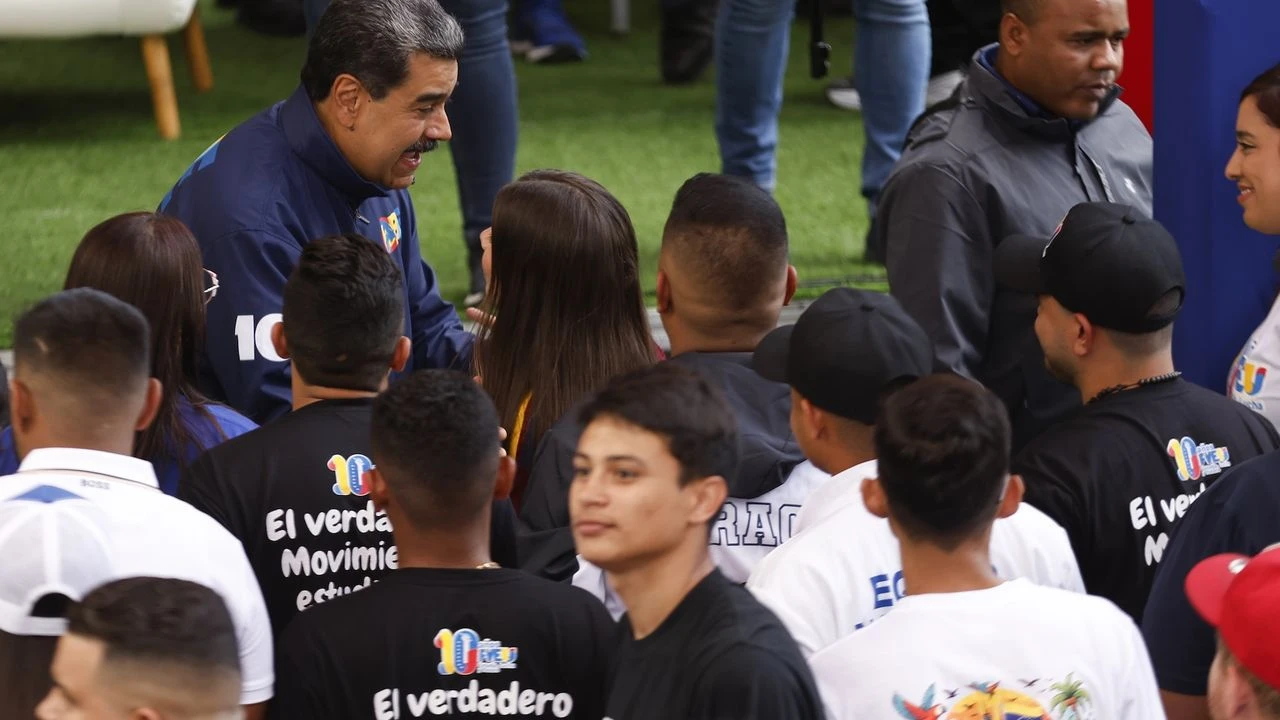 Maduro’dan Dikkat Çeken Çağrı Abd’li Öğrencilere Barış Görevi Verdi!V