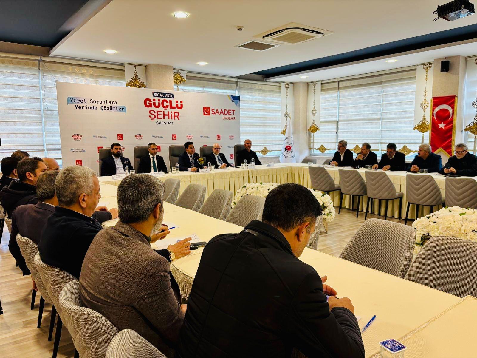 Saadet Partisi Diyarbakır İl Başkanlığı Tarafından Düzenlenen Çalıştayda, Şehir Ve Bölge Için Barış, Kalkınma Ve Sosyal Adalet Odaklı Çözüm Önerileri Tartışıldı; Güçlü Mesajlar Verildi (1)