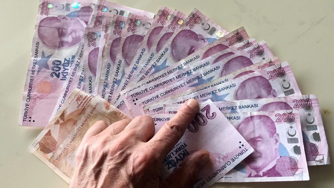 Sgk Başuzmanı 2026 Asgari Ücret Zammını Bekleyenleri Üzdü İlk Maaş Yattığında Yine Açlık Sınırının Altında Kalacak (3)