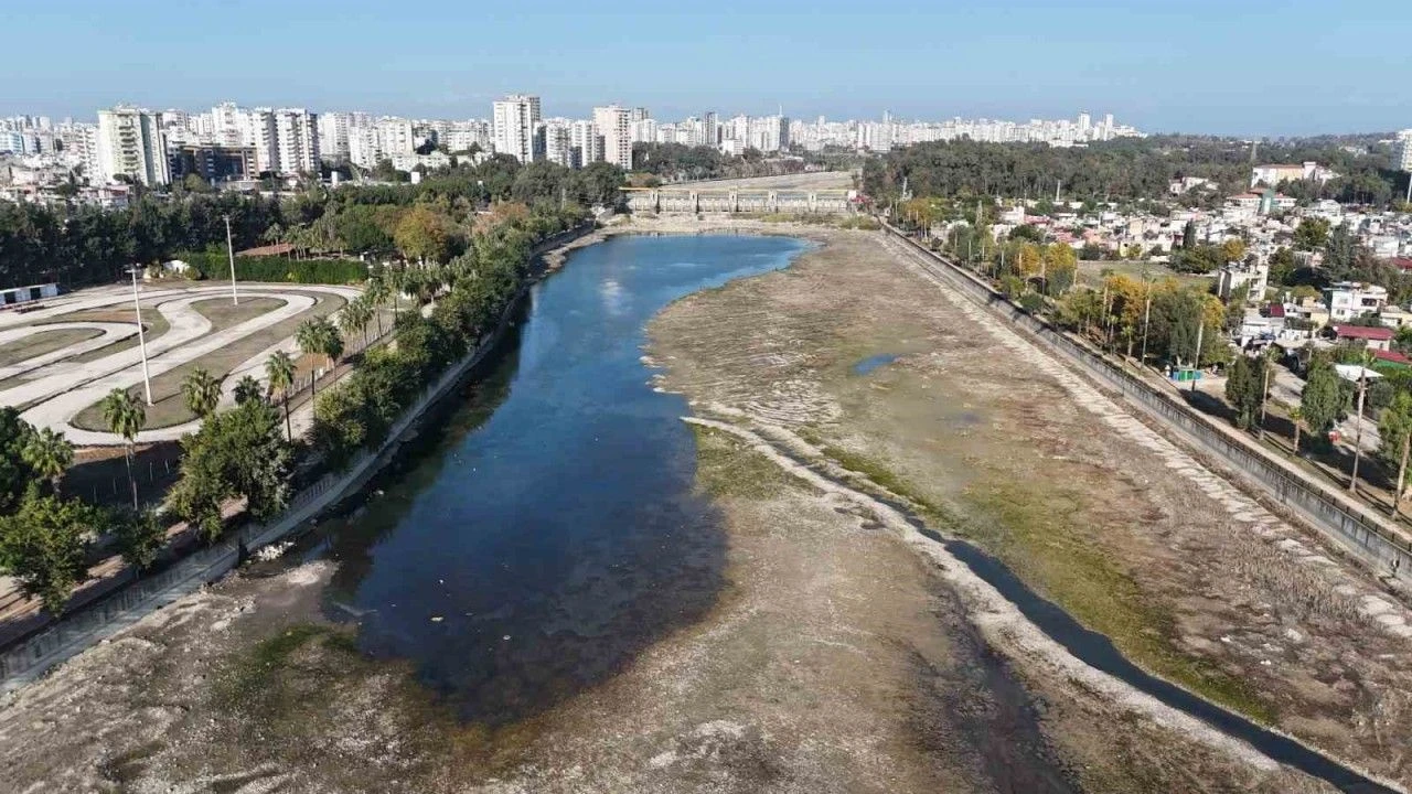 Yağmur Adana'yı Teğet Geçti Son 52 Yılın En Kurak Dönemi Yaşanıyor!H