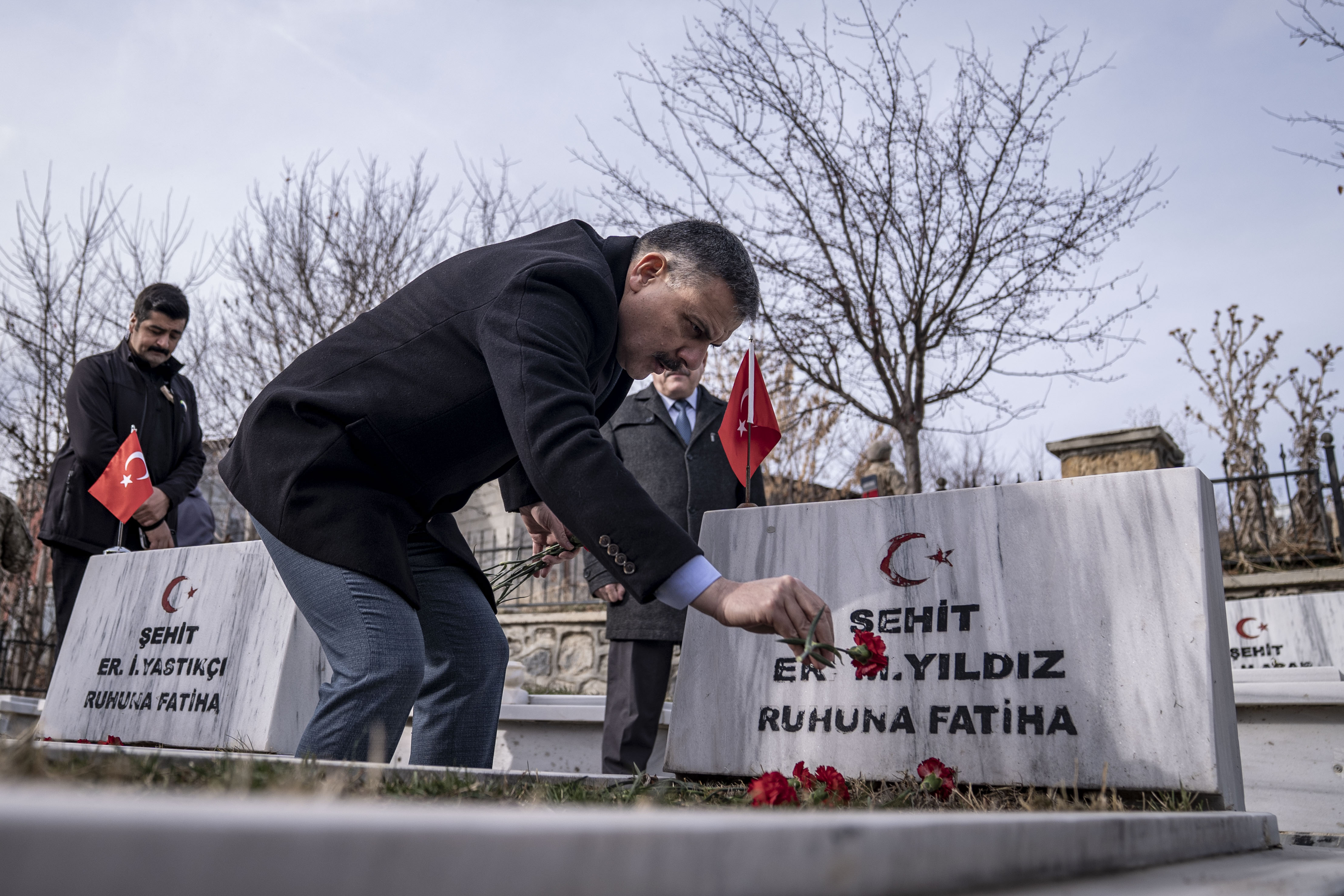 A A 20251209 39931741 39931729 E R Z U R U M D A 59 Y I L O N C E Y A N G I N D A S E H I T O L A N 65 A S K E R M E Z A R L A R I B A S I N D A A N I L D I