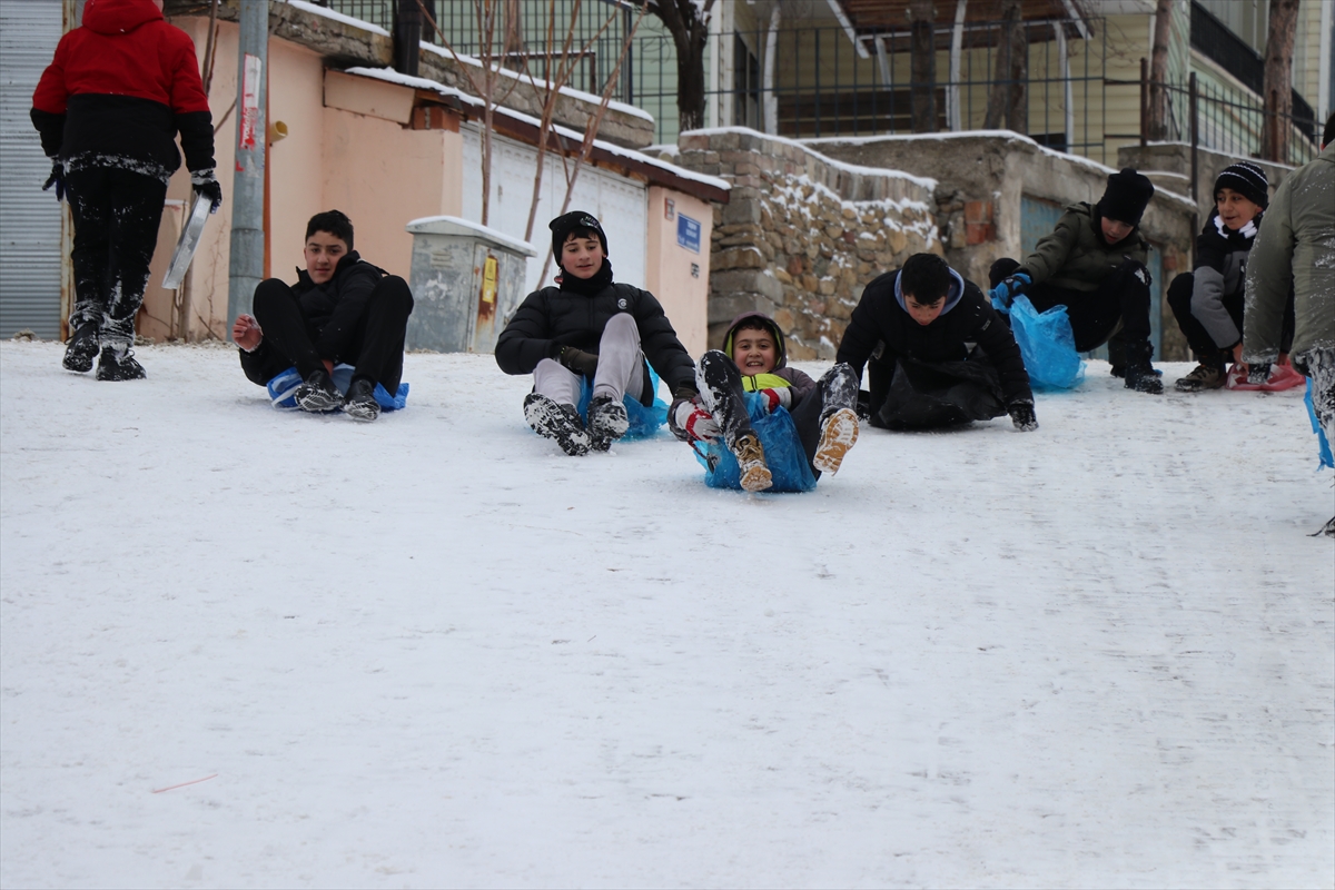 A A 20251229 40106010 40106008 Y O Z G A T T A C O C U K L A R K A R T A T I L I N I N K E Y F I N I P O S E T V E T E P S I L E R L E K A Y A R A K C I K A R D I