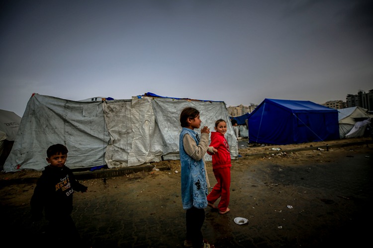 Aaacil Ve Kalıcı Insani Yardım Şart Gazze'de Binlerce Çadır Sular Altında!