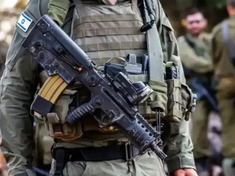 Alçaklıkta Yeni Safha İşgalci Cani, Namaz Kılan Müslümanı Ezdi! (2)