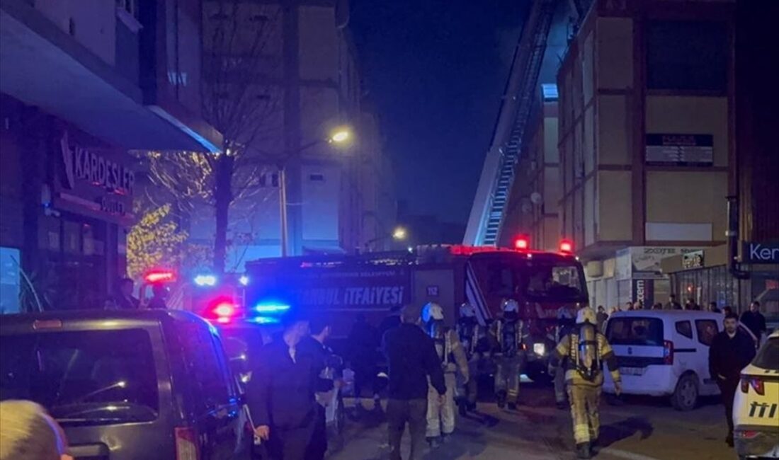 Başakşehir’de Korkutan Anlar İmalathanede Çıkan Yangın Söndürüldü (1)