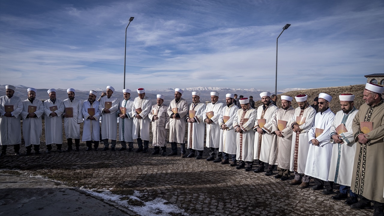 Erzurum’un 500 Yıllık Manevi Zırhı 1001 Hatim Geleneği Dualarla Başladı 1