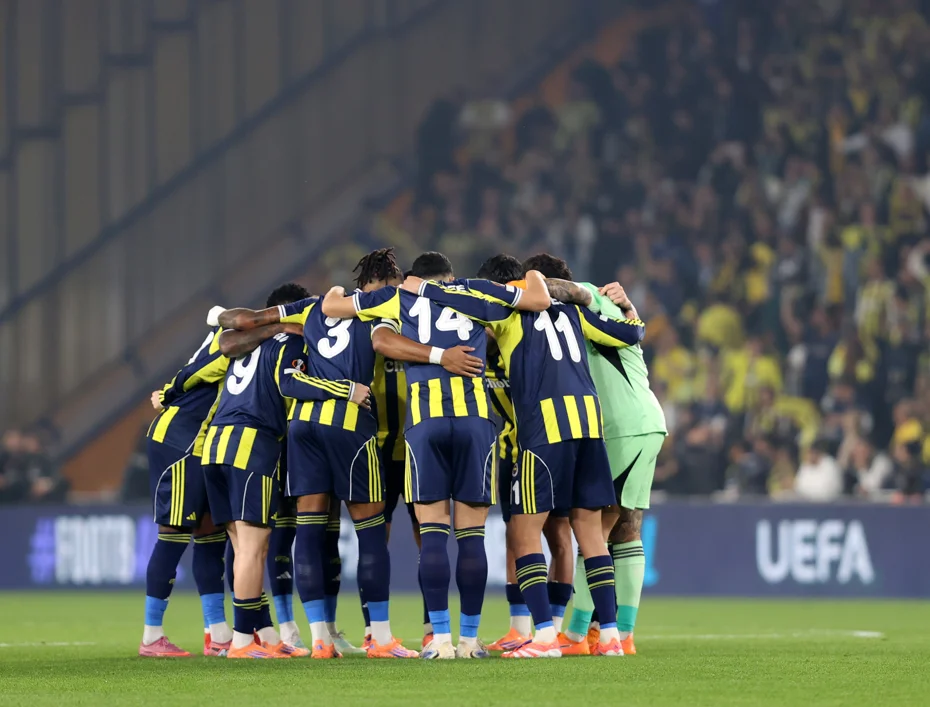 Fenerbahçe'de 1 Kadro Dışı Daha! İşte O Futbolcu (1)-1