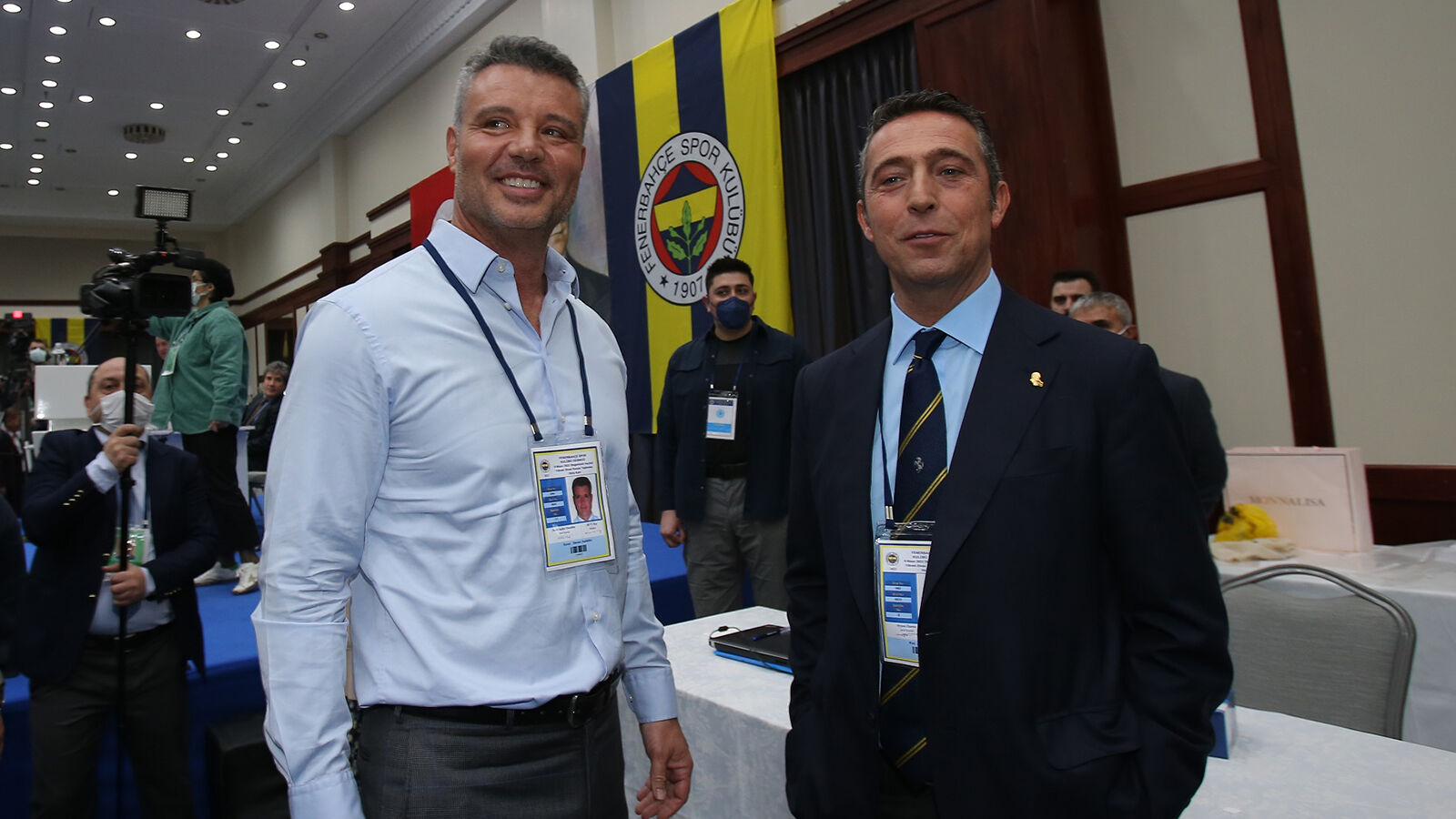 Fenerbahçe'de Olağanüstü Kongre Kararı Sonrası Ortalık Alevlendi Yeni Başkan Aziz Yıldırım Mı Olacak (1)