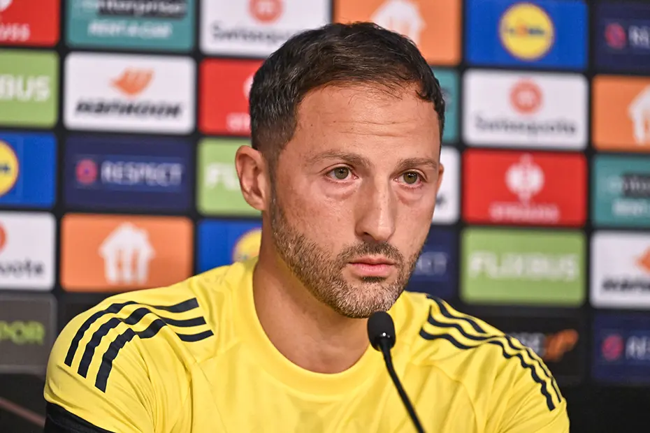 Fenerbahçelilere Kötü Haberi Tedesco Verdi O Yıldız Olmayacak (7)