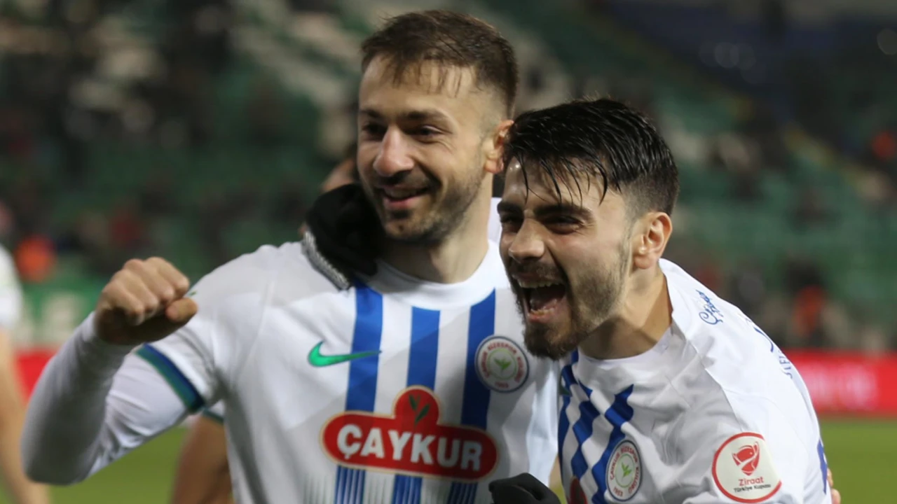 Galatasaray'ın Eski Yıldızı 4 Gol Attı! Taraftarlar Çıldırdı (2)